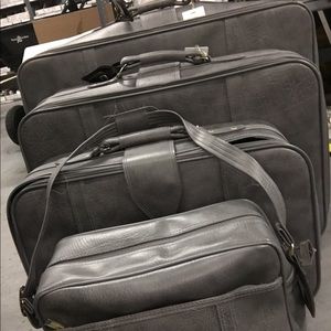 GRAY LEATHER LUGGAGE SET